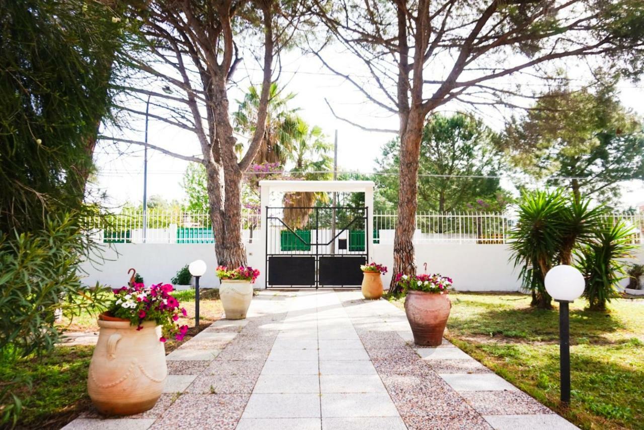 Villa Aurelia - Seafront Apartment With Terrace Quartu SantʼElena Exterior foto
