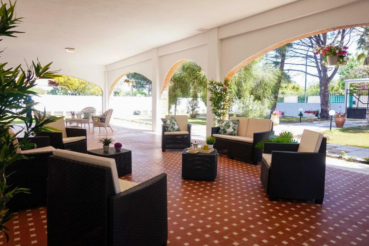 Villa Aurelia - Seafront Apartment With Terrace Quartu SantʼElena Exterior foto
